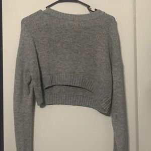 H&M crop grey long sleeve